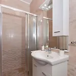 12 Apartament