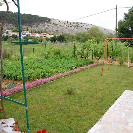 12 Apartamento Lopar