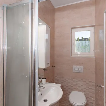 12 Apartamento Lopar