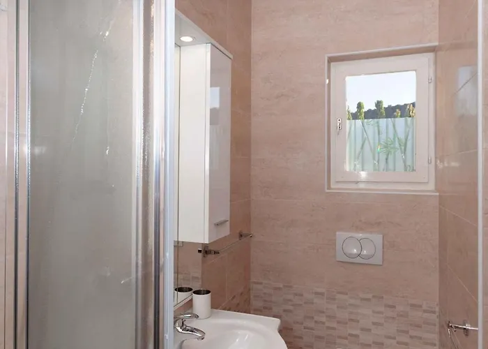 12 Appartamento Lopar